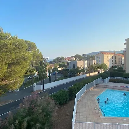 Vue - Parking - Piscine - Saint Aygulf